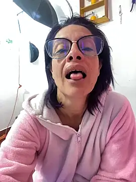 Goddess-Love- online show from November 5, 9:25 am