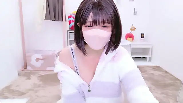 aki zzz online show from February 3, 8:23 pm