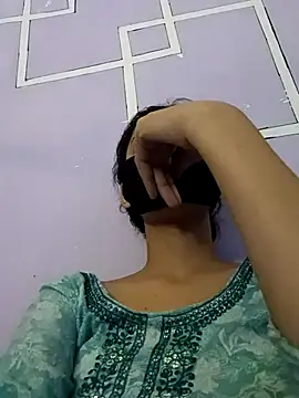 magicmoment00786 online show from October 31, 5:06 pm