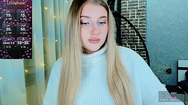 Evacadooo online show from November 29, 1:31 am