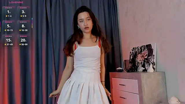 Snapshot of EmeliaReaper chatting on September 11, 5:02 pm EmeliaReaper online show from September 11, 5:02 pm