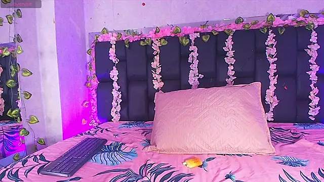 canela oss online show from October 3, 12:21 pm