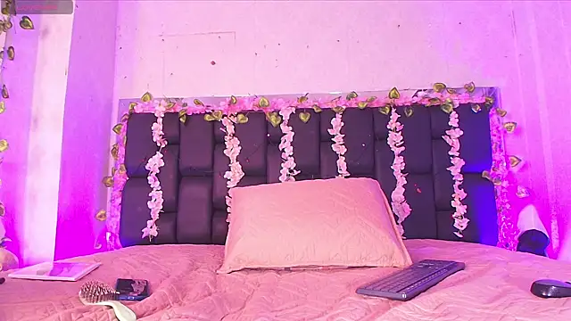 canela oss online show from October 8, 12:20 pm