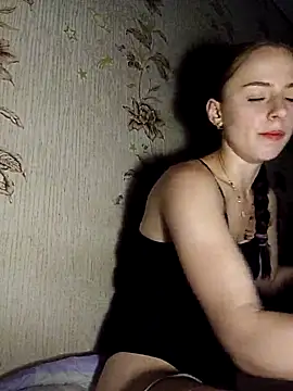 Snapshot of -bey_bi_Start chatting on October 28, 7:08 pm -bey bi Start online show from October 28, 7:08 pm