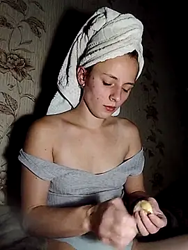 Snapshot of -bey_bi_Start chatting on October 9, 10:03 pm -bey bi Start online show from October 9, 10:03 pm