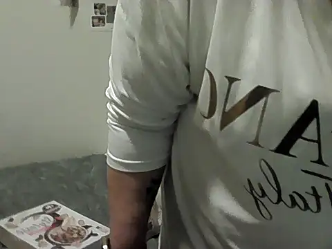 Latex shantie online show from November 17, 7:09 am