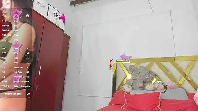 rousee yareldss online show from November 19, 4:34 am