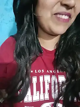 Love-Veronica online show from May 17, 6:07 pm
