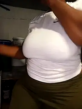 curvyloneah75 online show from February 22, 5:58 pm