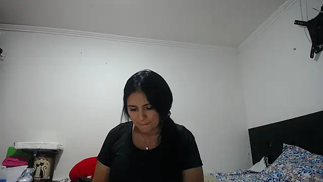 princehermosa44 online show from May 31, 9:16 pm