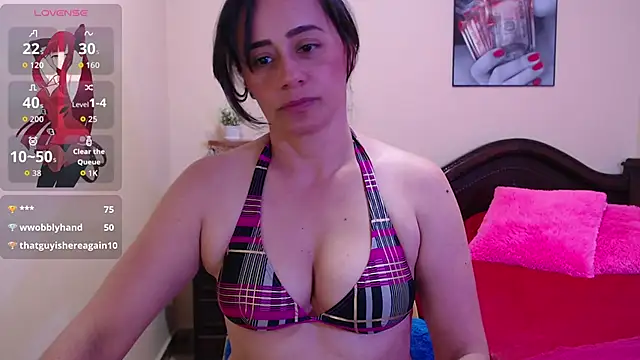 Snapshot of sara_florez1 chatting on September 12, 2:24 pm sara florez1 online show from September 12, 2:24 pm