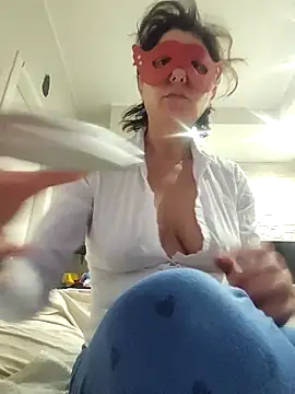 Vagabondainnamorata online show from March 17, 5:44 am