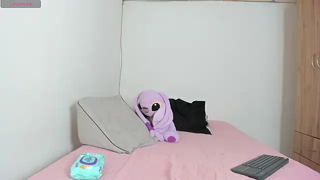 Hannah Baileyy online show from June 6, 10:27 pm
