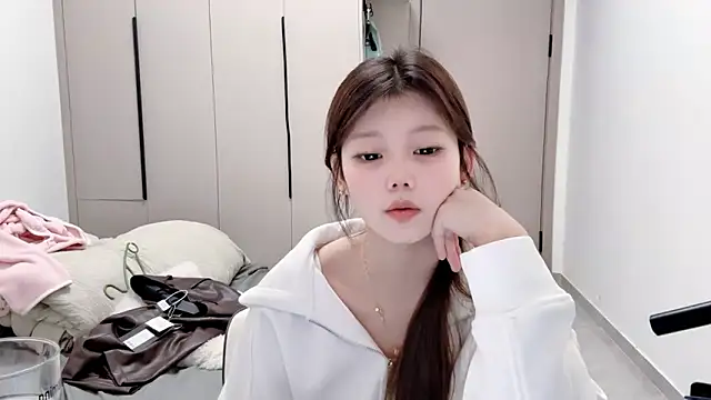 Snapshot of yang-yang-yang chatting on October 4, 5:24 am yang-yang-yang online show from October 4, 5:24 am