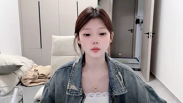 Snapshot of yang-yang-yang chatting on September 24, 6:45 am yang-yang-yang online show from September 24, 6:45 am