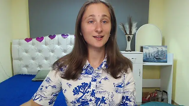 Snapshot of MichelLeee chatting on September 23, 11:19 am MichelLeee online show from September 23, 11:19 am