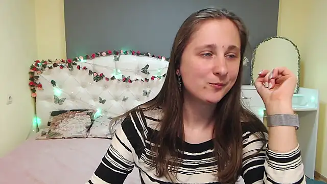 MichelLeee online show from March 26, 1:24 pm