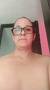 Snapshot of nicolle_milf1978 chatting on October 1, 7:52 pm nicolle milf1978 online show from October 1, 7:52 pm