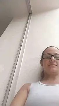 Snapshot of nicolle_milf1978 chatting on October 10, 1:16 pm nicolle milf1978 online show from October 10, 1:16 pm