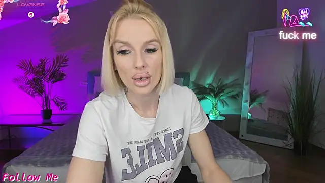 Lana kitty   online show from July 22, 11:17 pm