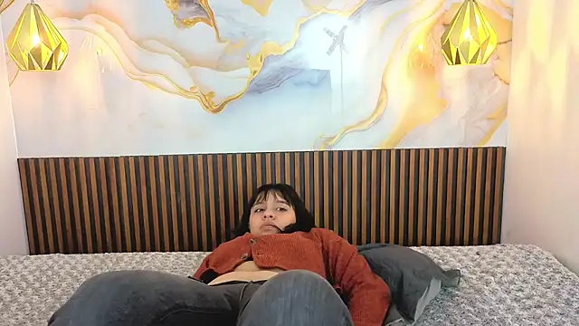 MelissaGilll online show from February 12, 7:37 pm