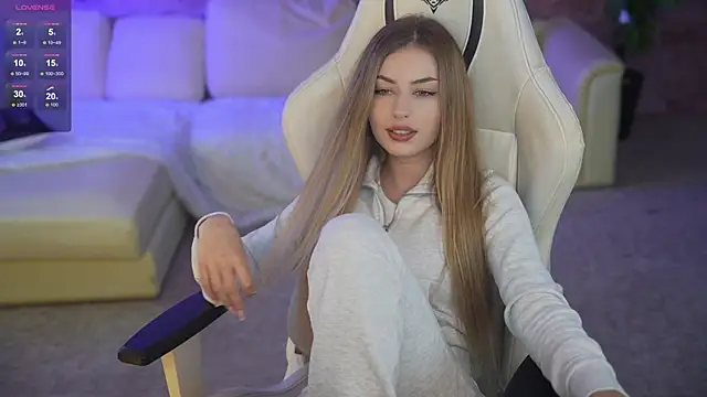 Snapshot of Maggie_tenderness chatting on October 11, 6:32 pm Maggie tenderness online show from October 11, 6:32 pm