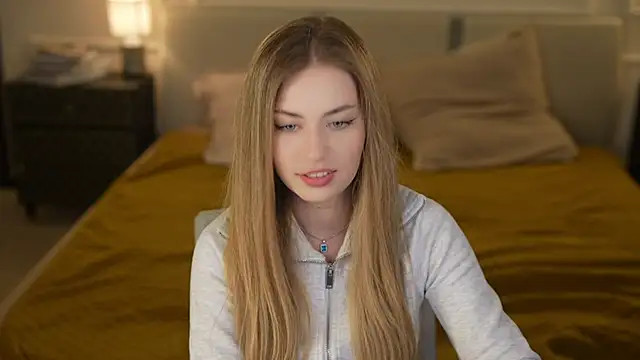 Snapshot of Maggie_tenderness chatting on October 3, 10:37 pm Maggie tenderness online show from October 3, 10:37 pm
