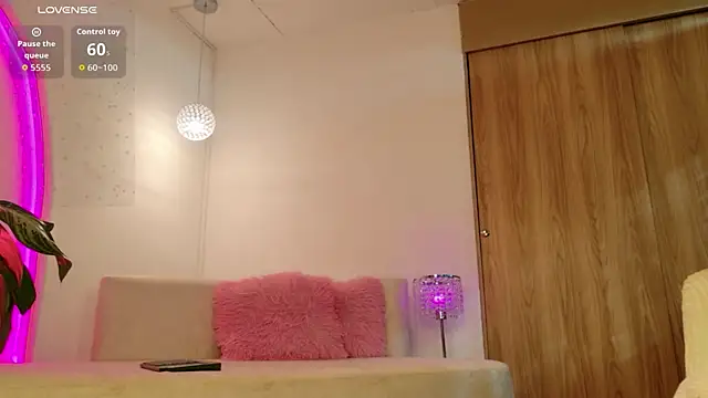 AllissonJames online show from July 28, 12:48 pm