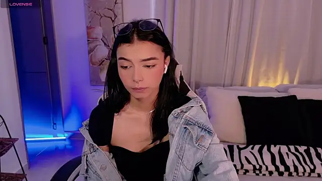 AnabelWolf online show from June 6, 2:01 pm