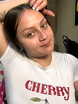 Snapshot of cherry_coper chatting on October 4, 12:22 pm cherry coper online show from October 4, 12:22 pm