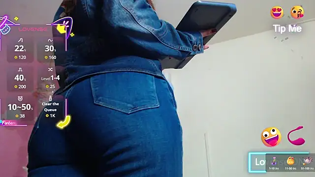 Snapshot of GeorginaBianco chatting on September 29, 12:10 pm GeorginaBianco online show from September 29, 12:10 pm