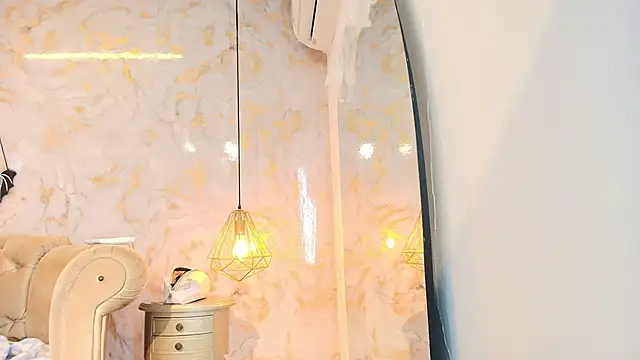 briannaduque online show from October 16, 1:25 pm