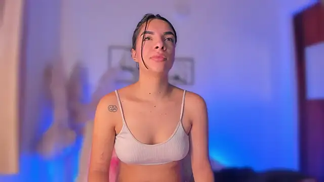 777AylinZ online show from April 7, 1:02 pm