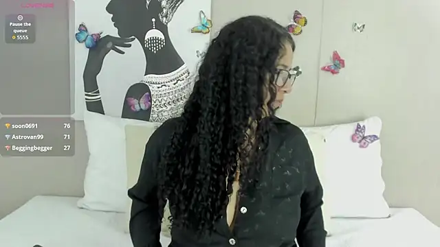 Adelesmithh online show from January 5, 5:27 pm