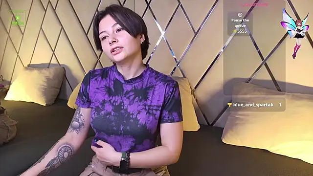 Snapshot of Ishtar_Divine chatting on October 15, 4:26 am Ishtar Divine online show from October 15, 4:26 am