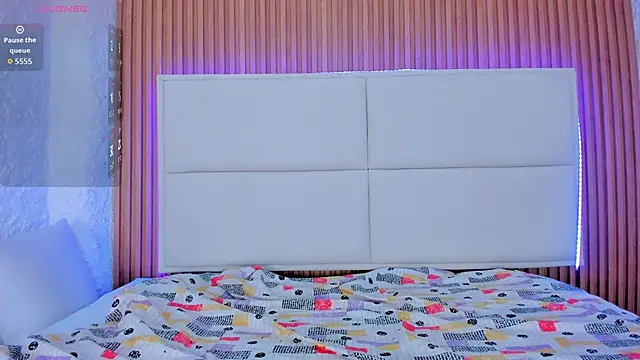 aggy castel online show from February 28, 9:14 pm