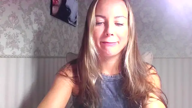 Snapshot of jennifer838 chatting on September 17, 9:18 am jennifer838 online show from September 17, 9:18 am