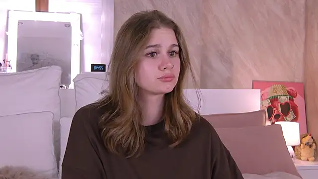 Snapshot of EllieHayes chatting on October 18, 7:48 pm EllieHayes online show from October 18, 7:48 pm