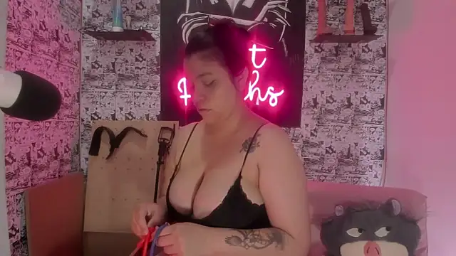 lilit fetichs online show from December 19, 9:29 pm