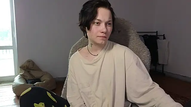 esajukyy online show from July 11, 8:47 am
