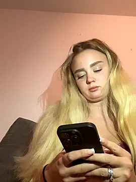 CherryEmmy online show from October 22, 6:35 pm