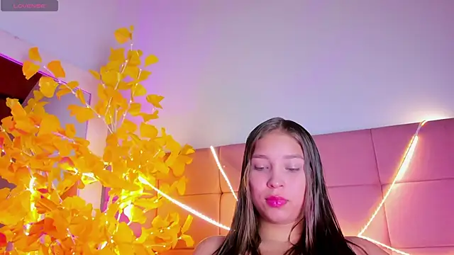 HaleyAmaya online show from April 18, 11:04 pm