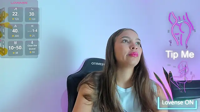 Snapshot of HaleyAmaya chatting on September 24, 7:02 pm HaleyAmaya online show from September 24, 7:02 pm