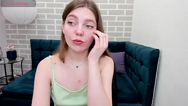 marie reyes  online show from October 8, 1:43 am