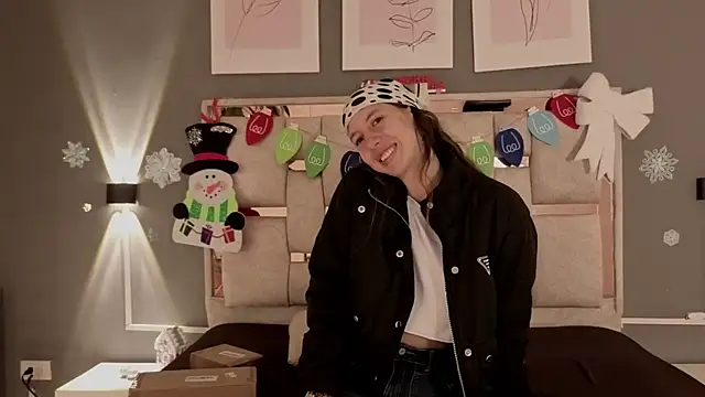 jolie lov online show from November 22, 1:14 pm