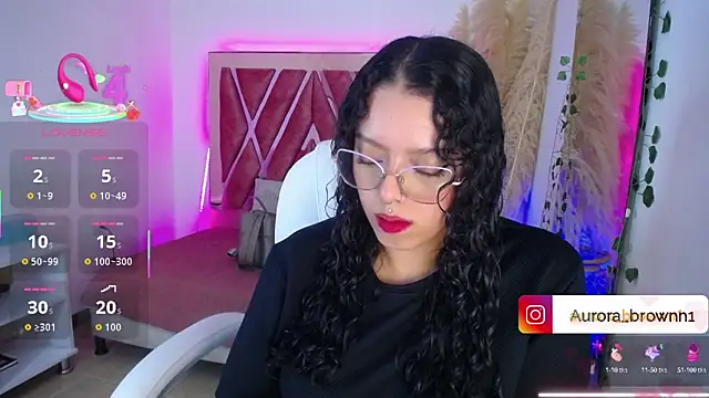 Snapshot of Aurora_Brownn chatting on October 9, 4:49 am Aurora Brownn online show from October 9, 4:49 am