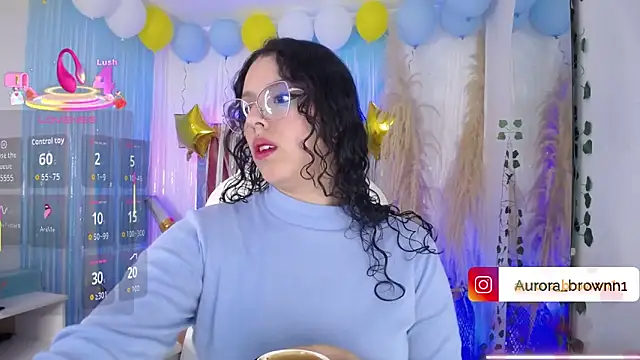 Snapshot of Aurora_Brownn chatting on October 7, 4:39 am Aurora Brownn online show from October 7, 4:39 am