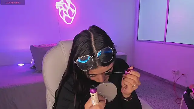 Ariana Pierce online show from November 15, 12:39 pm