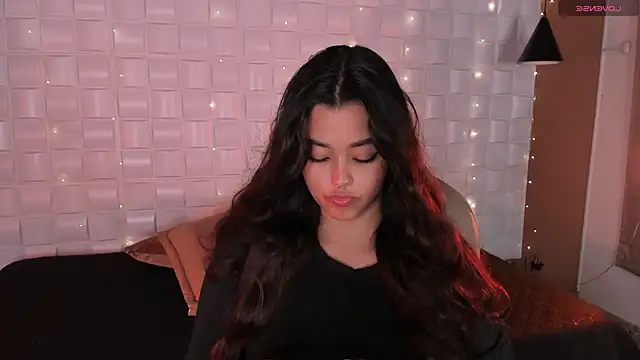 Ariana Pierce online show from May 24, 3:44 pm
