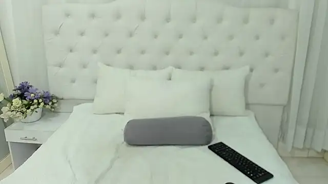 Snapshot of Valerik_cano1 chatting on October 17, 2:09 pm Valerik cano1 online show from October 17, 2:09 pm